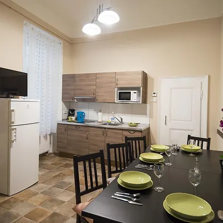 Modern Perlova Πράγα