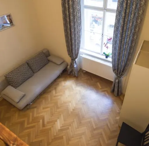 Modern Perlova Apartment Prag